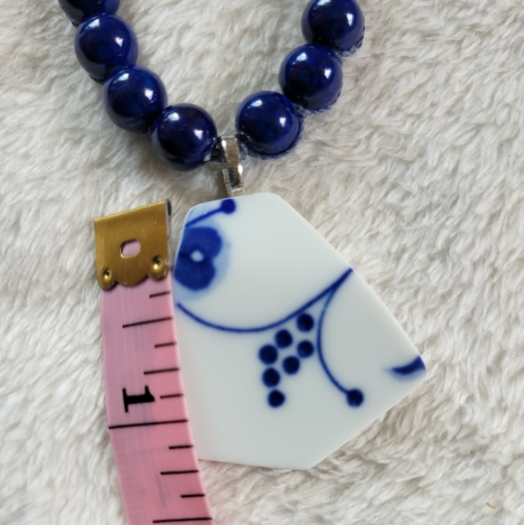 Nozomi Project | Blue/White Upcycyled Lapis Lazuli Porcelain Necklace - Picture 10 of 13